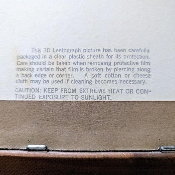 Vintage 3D pic christ in wooden frame - Picture 7 of 8